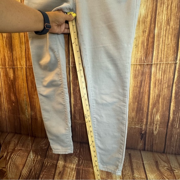 Gap Women’s Light Grey Mid Rise Skinny Pants Size 4 - Picture 4 of 11